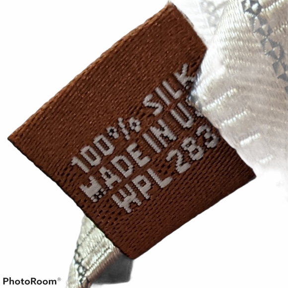 SOLD Michael Michael Kors silk tie - Picture 5 of 6